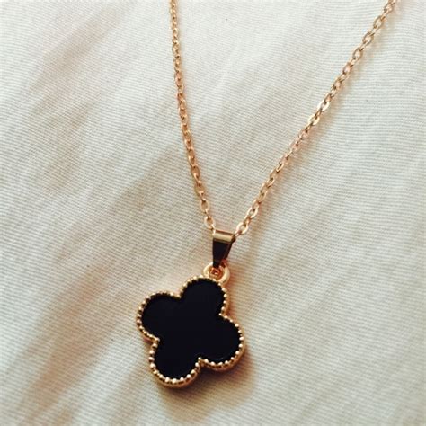 louis vuitton black clover necklace